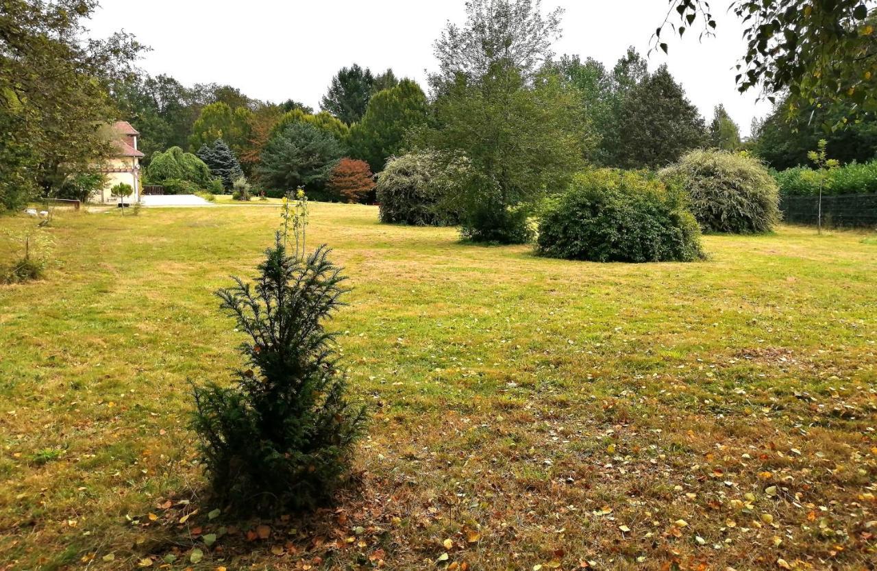 Le Gite Du Parc La Coquille Kültér fotó